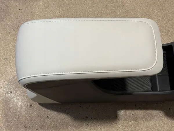 Accoudoir console Hyundai Ioniq 5 OEM LPV19093 image 6