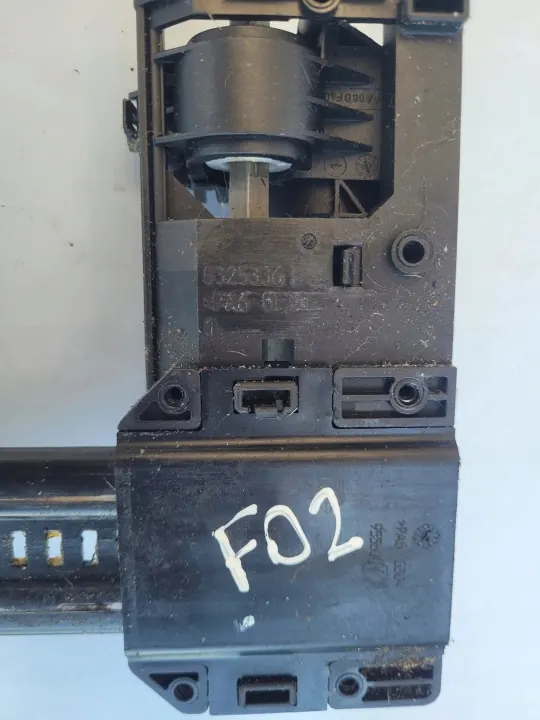 Motor Ajuste Asiento BMW OEM 8325336 - Usado image 4