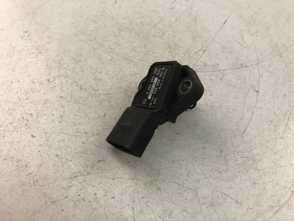 Capteur de pression d'air OEM 0281002399 pour VW Caddy III image 2