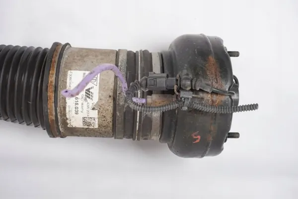 Käytetty Oikea Etujousitus OEM 95B616039 image 4
