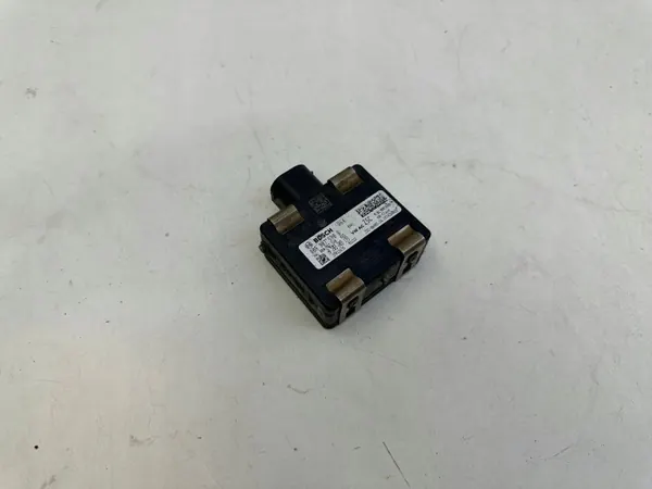 Audi Q5 80A Spurassistent Radar OEM 80A907590B image 2