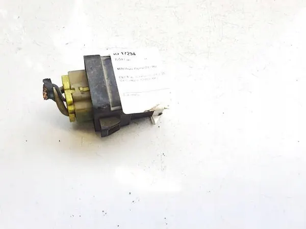 Relé Mitsubishi Pajero OEM MR500531 2003 image 3