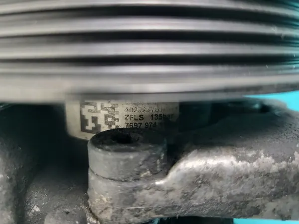 Bomba de direção assistida BMW E61 E60 530i 3.0 N52 image 3