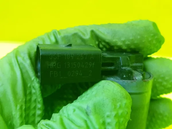 Sensor de fase árbol de levas OEM 06F109257A Audi image 5
