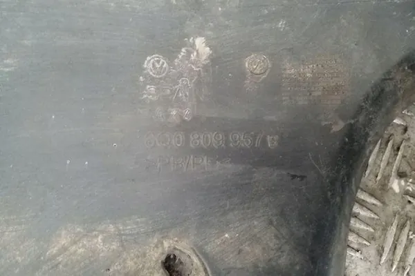 Fram vänster hjulhus VW POLO 6Q0809957B image 2