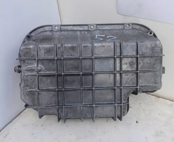 MERCEDES S W220 3.2 Oljetank A1120140603 image 2