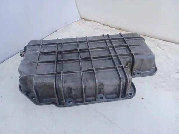 MERCEDES S W220 3.2 Oljetank A1120140603 image 4