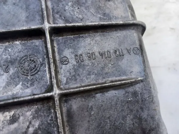 MERCEDES S W220 3.2 Oljetank A1120140603 image 5