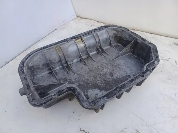 MERCEDES S W220 3.2 Oljetank A1120140603 image 8