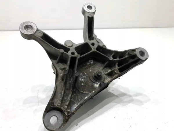 Vaihteiston Kiinnike OEM 4N0399118B Audi A6 C8 4.0 image 3