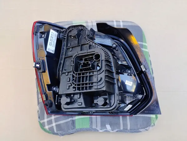 VW POLO V 6C LIFT 14-17 LÁMPARA TRASERA DERECHA 6C0945096M image 7