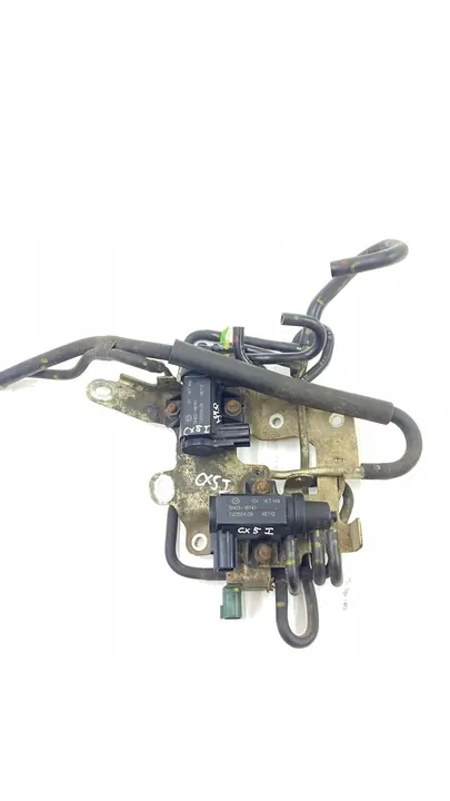 Mazda CX-5 I 2012-2017 Solenoide de vacío SH03 18741 image 2