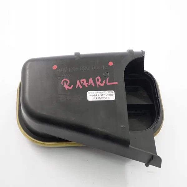 Mercedes SLK R172 Flap de Ventilação Esquerda A1728300042 image 2
