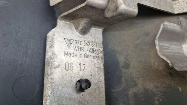 Porsche Panamera 970 3.6 V6 Protection Thermique Moteur OEM image 7