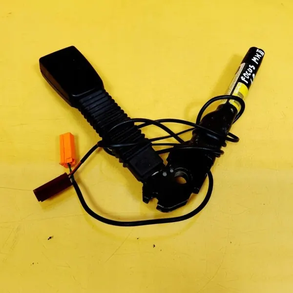 Vänster fram säkerhetsbältesspänne OEM DRC98146 Ford Focus image 6