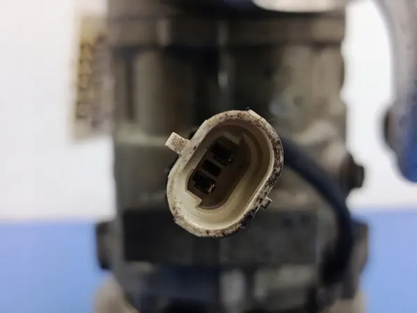 OPEL CORSA C LIFT 1.2 AC-kompressori SANDEN SD6V12 image 4