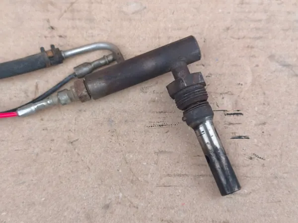 Polttoainehöyryventtiili OEM AV41-9T540-BD Kuga MK1 2.0 TDCI:lle image 4