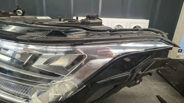 Farol Esquerdo VW Tiguan II LIFT 5NB941035C image 4