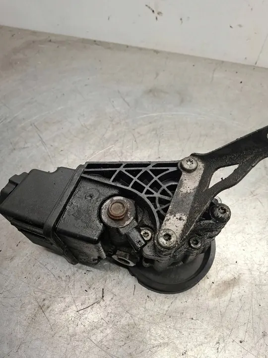 Servostyrningspump Mercedes-Benz Sprinter 3.5t OEM a0064666601 image 2