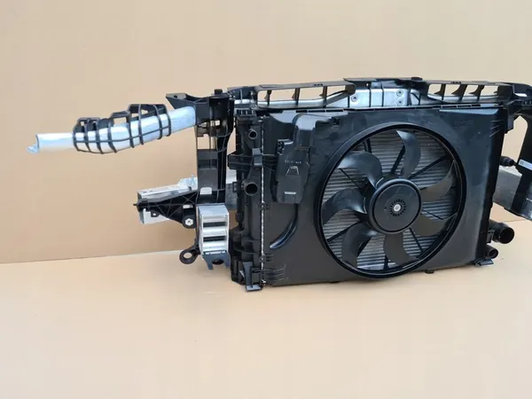 Voorkoeler Steun Infiniti Q30 USA image 2