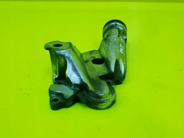 Carcaça do termostato A6 C7 A8 D4 Q5 S4 B8 Q7 A7 3.0 TFSI image 5