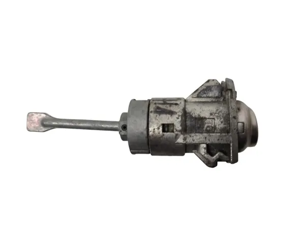 Hyundai H1 Türschloss-Einsatz OEM HENCAR 17118375665 image 2