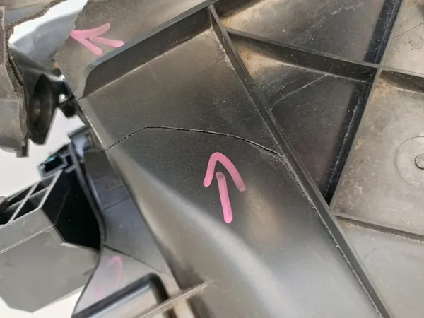 TESLA MODEL 3 LIFT 20- RADIATORFLÄKT 1559787-00-A image 9