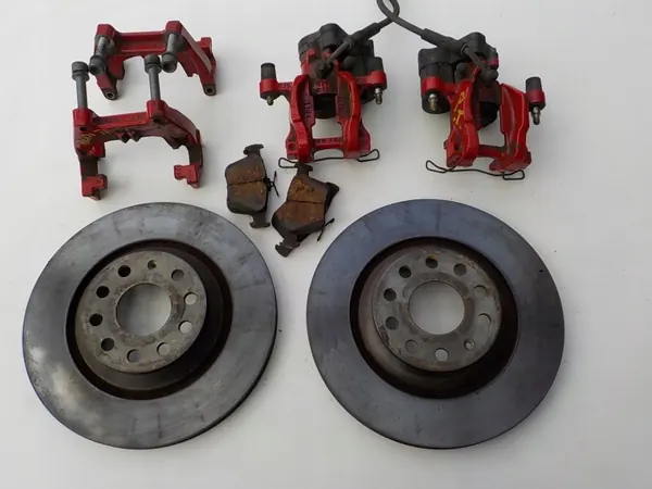 Disques de frein Audi TT TTRS 8S 18" OEM khghggggg image 2