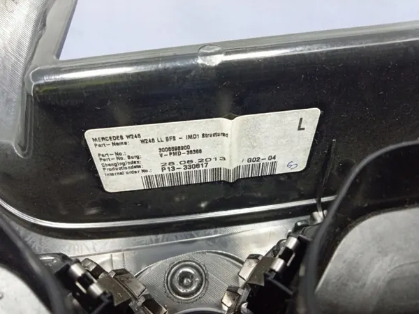 Mercedes Classe B W246 Garniture Console OEM A2466809471 image 9