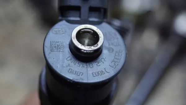 INJEKTOR CITROEN C4 PICASSO 0445110297 image 5