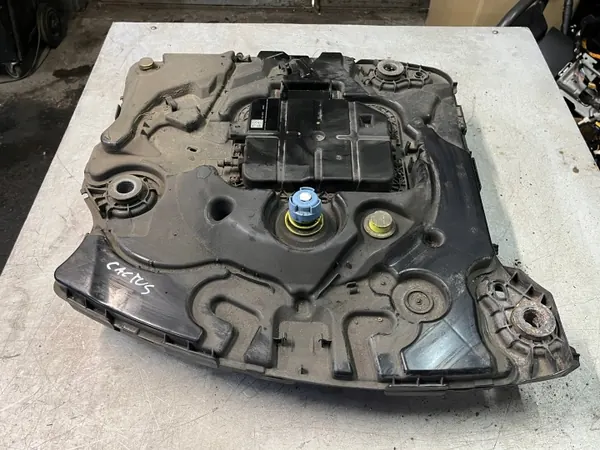 Tanque & Bomba AdBlue OEM 9812914780 Citroen C4 Cactus image 2