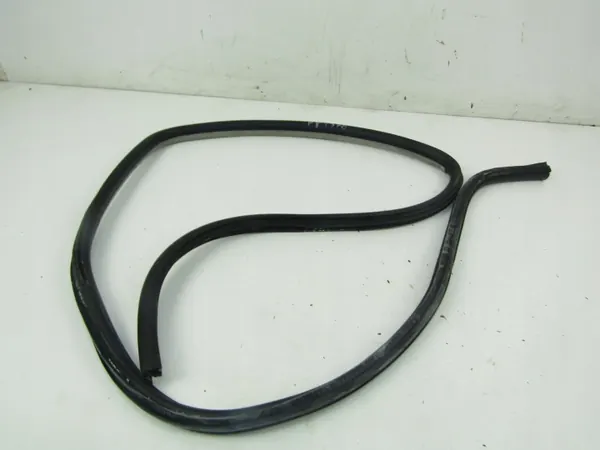 OEM AK-6-90535 takaoikea oven tiiviste VW Passat B5 image 2