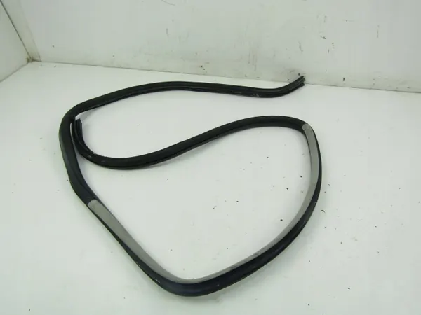 OEM AK-6-90535 takaoikea oven tiiviste VW Passat B5 image 3