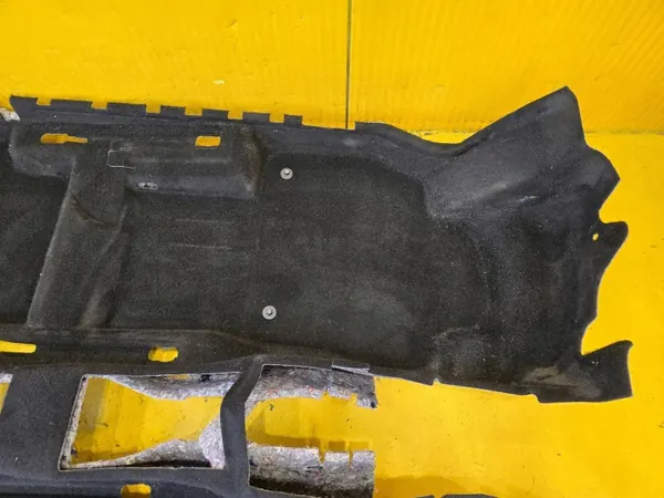 Tapete Audi A1 OEM 82A863919 - Estado usado image 4