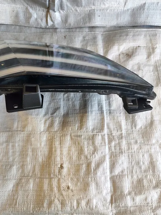 Farol LED DRL esquerdo Peugeot 208 II OEM 9851054180 image 7