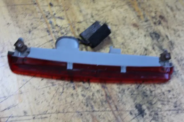 Derde Remlicht Toyota Avensis T25 Station 03-06 OEM image 5