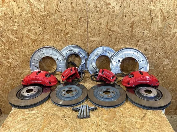 Bromssats Porsche Macan 2022 OEM 9Y0615123AH image 2