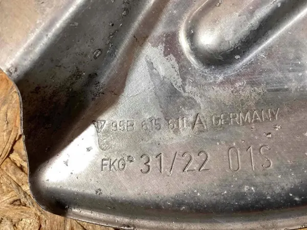 Bromssats Porsche Macan 2022 OEM 9Y0615123AH image 10