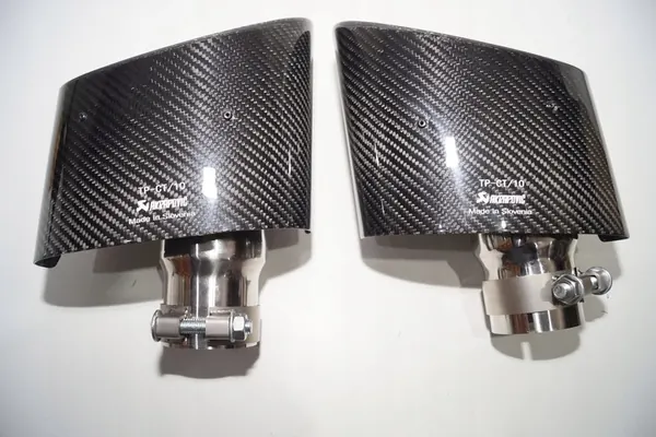 Ponta de escape AKRAPOVIC Carbono 90/63 P image 5