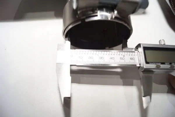 Ponta de escape AKRAPOVIC Carbono 90/63 P image 8