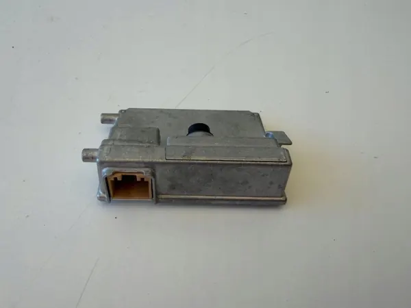 Assistente mudança de faixa OEM 5WA980653 - Usado image 2