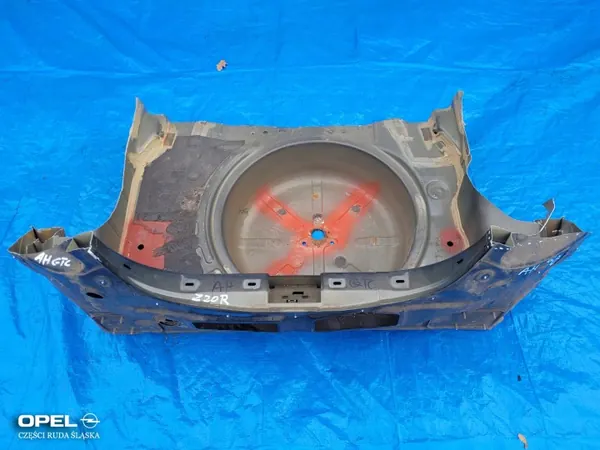 Panel trasero Opel Astra H OEM TL.793389777 - Usado image 2
