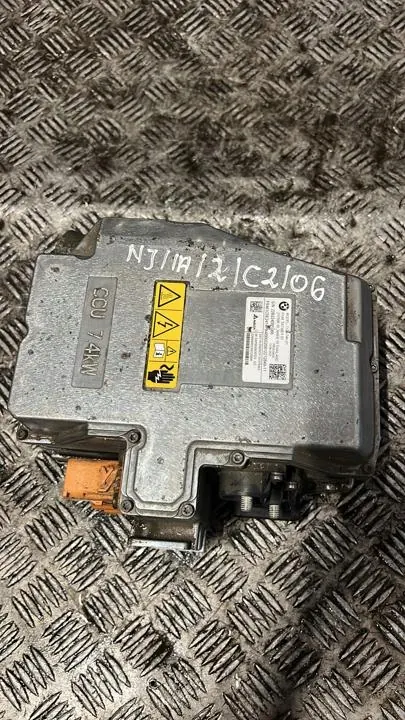 Inversor com conversor BMW OEM 5A734D1 - Usado image 8
