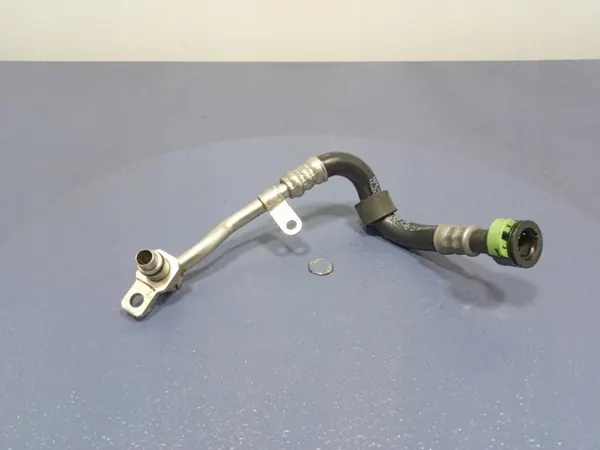 Conduite d'huile Audi SQ8 OEM 4N0317817AF - État utilisé image 4