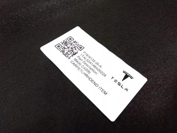OEM 183613500A Tapis de sol avant gauche Tesla image 3