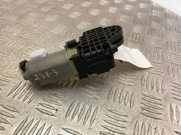Mercedes-Benz stuurkolommotor OEM 0390203399 image 2