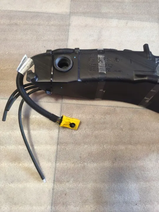 Scheibenwaschbehälter Peugeot 308 OEM KR 9801940280 image 3