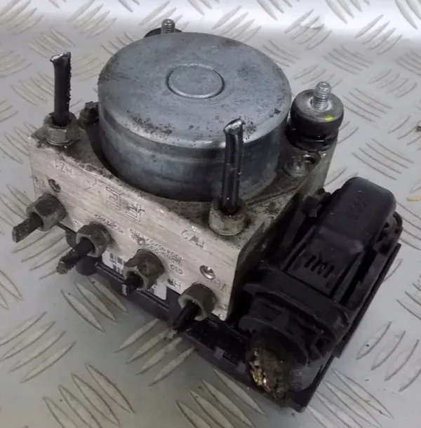 ABS ESP Jarrupumppu OEM 13282282 Opel Corsa D:lle image 2
