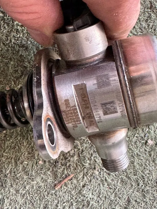 Toyota Rav4 Polttoainepumppu 255920 image 3