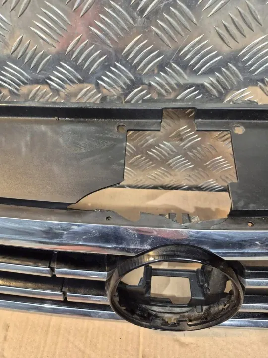 Grille Avant VW Passat B8 GTE OEM 3G0853653P Occasion image 3